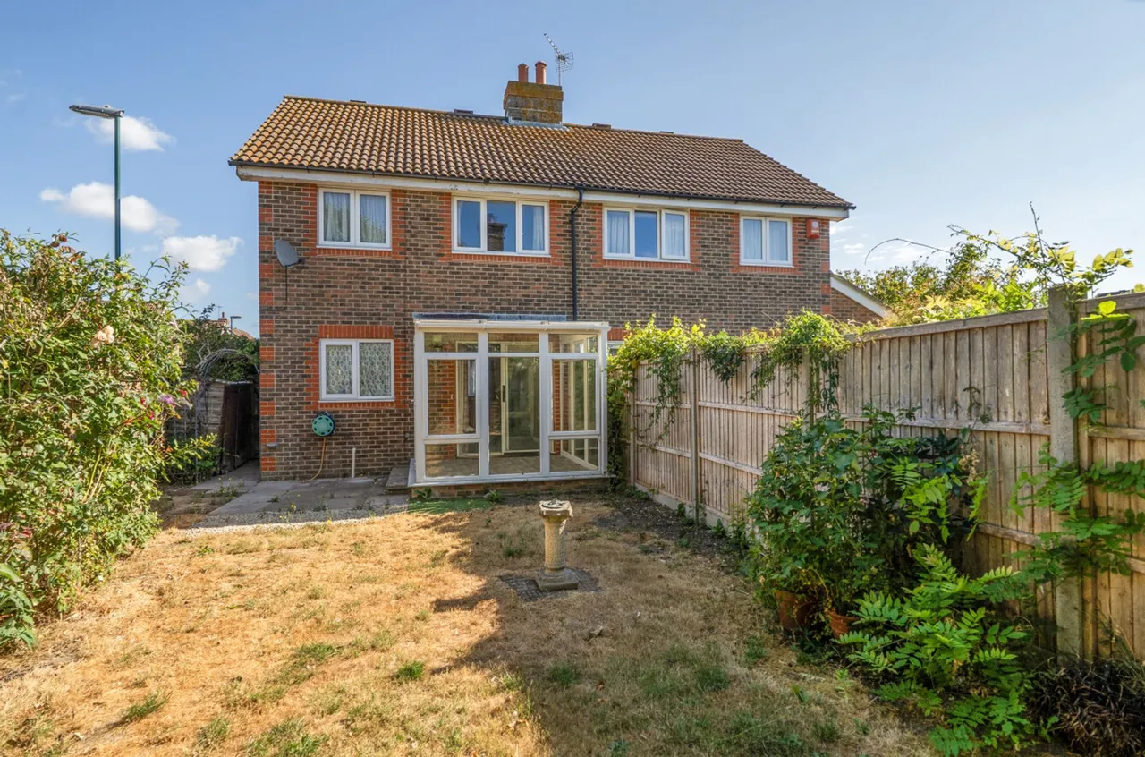 Wolsey Close, Nyetimber, PO21, photo 7