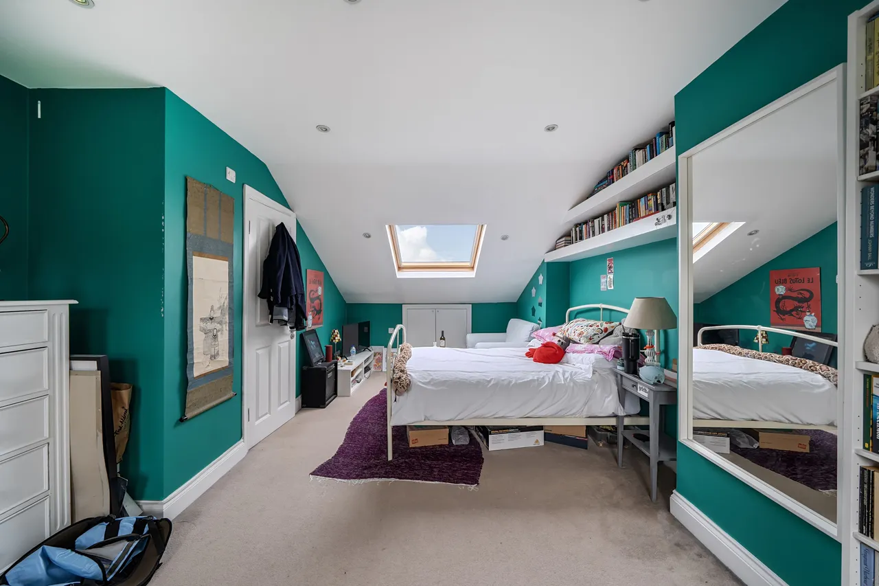 5 bed house for sale — 71 Macfarlane Road, London