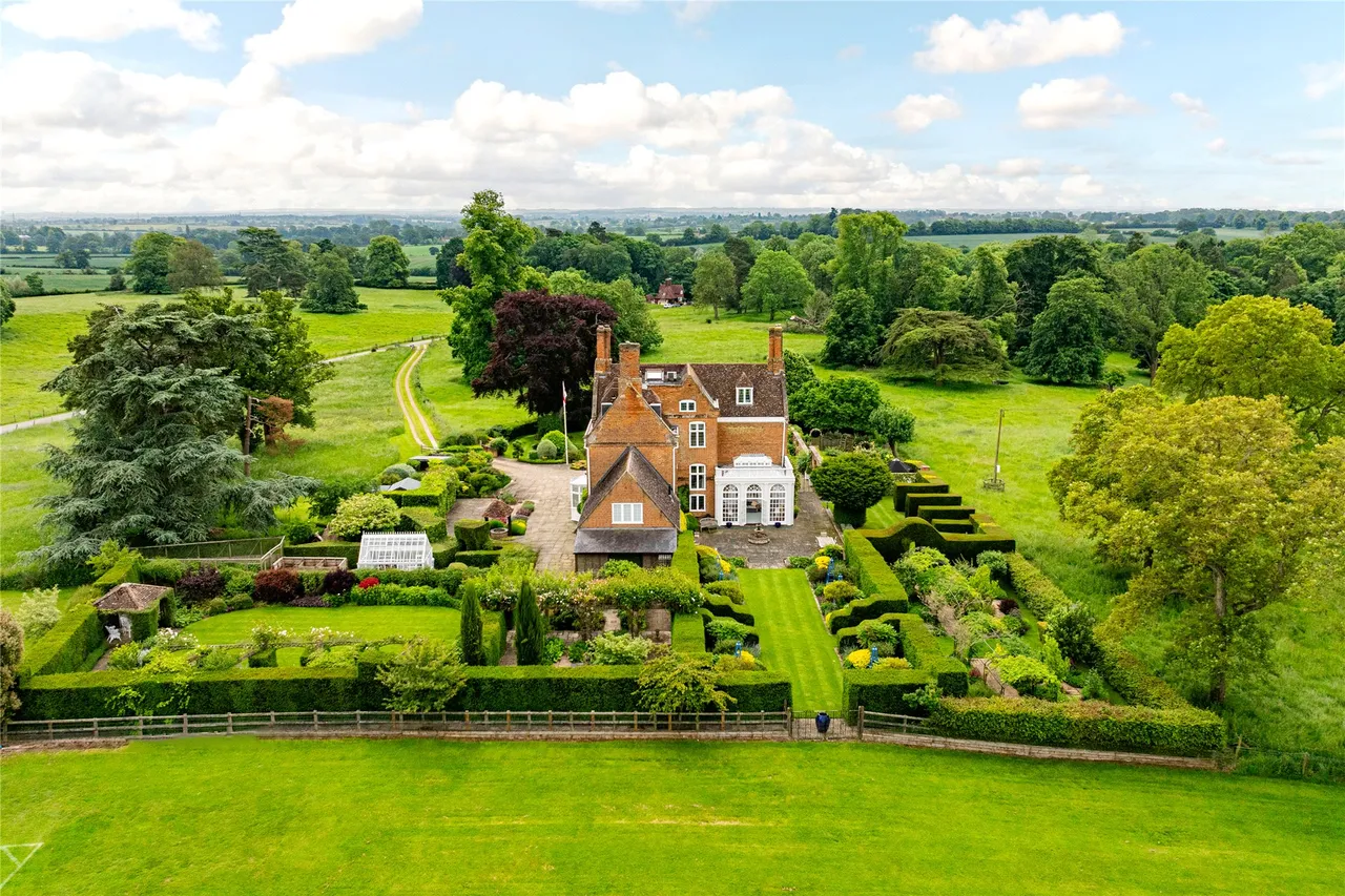 Tile House Road, Lillingstone Dayrell, MK18, photo 29