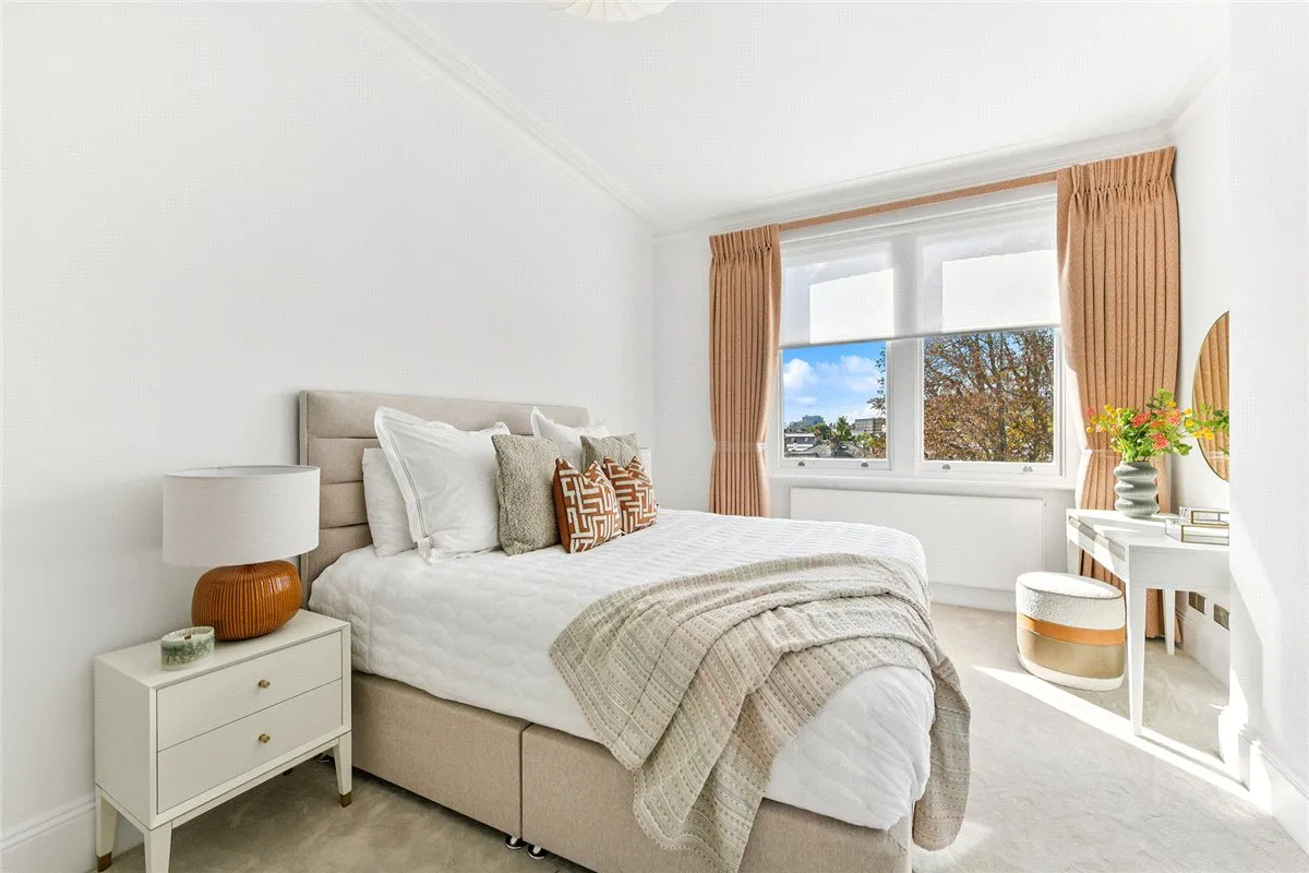 Gloucester Road, SW7, photo 9