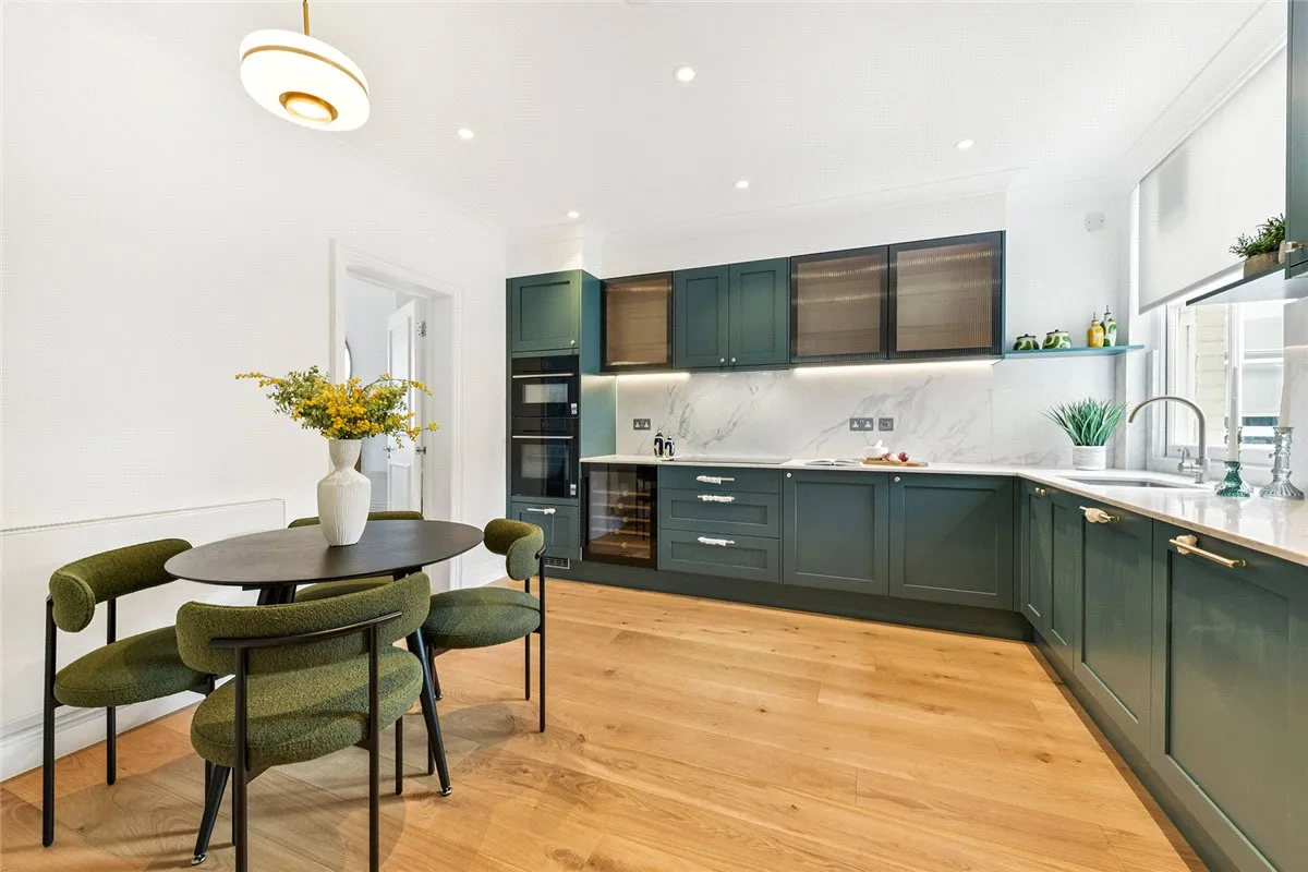 Gloucester Road, SW7, photo 5