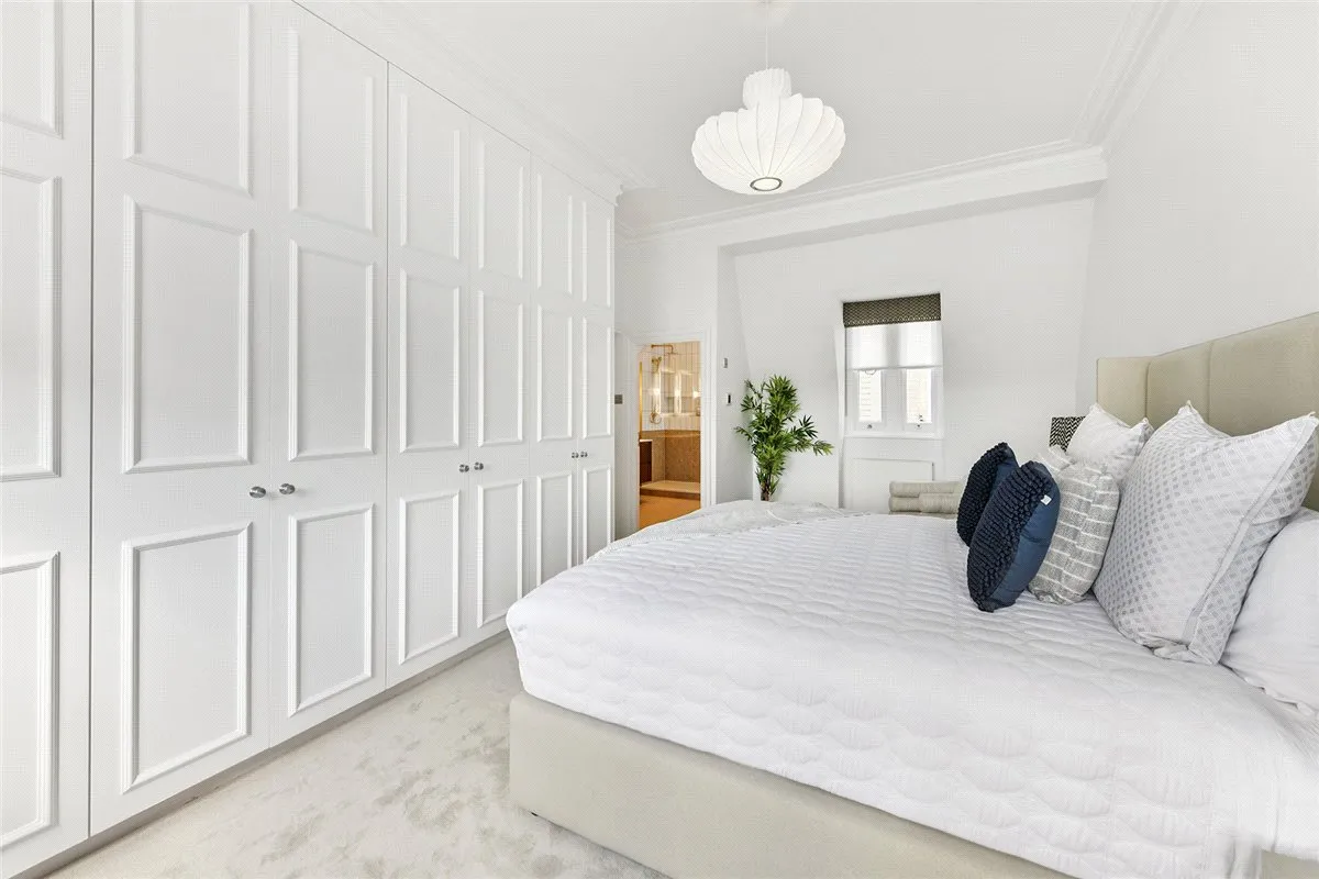 Gloucester Road, SW7, photo 8