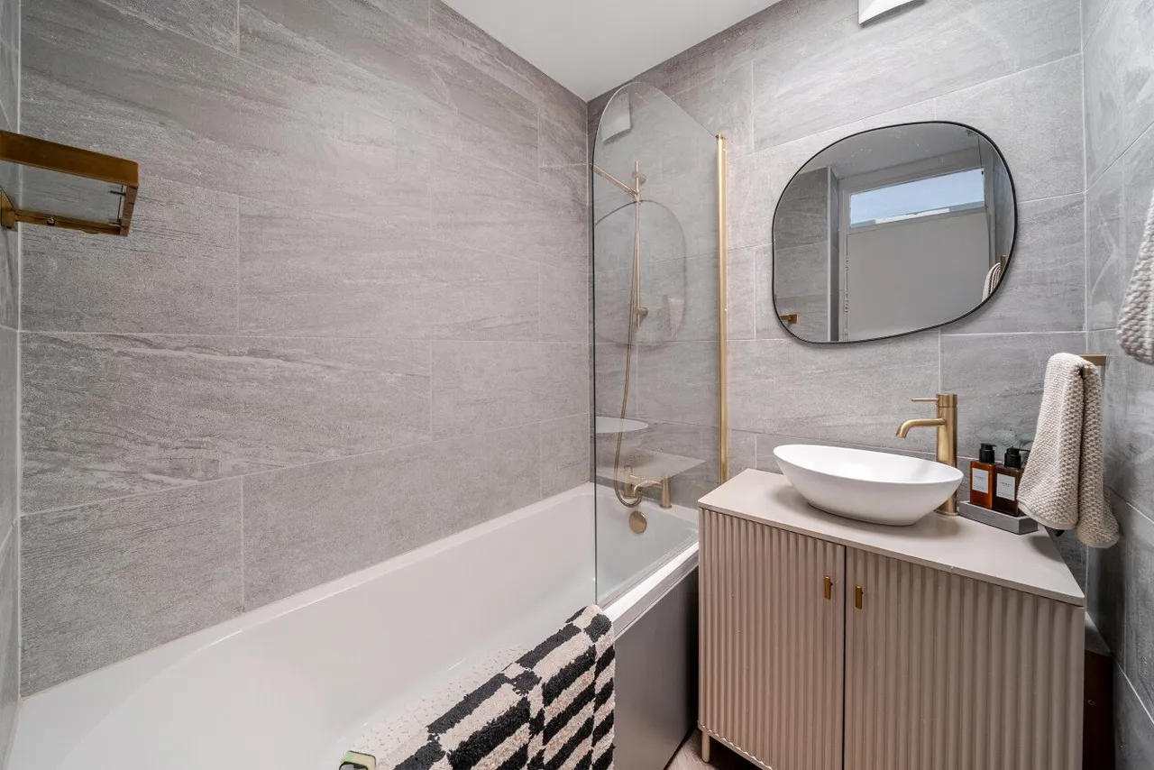 Turenne Close, Battersea, London, SW18, photo 4