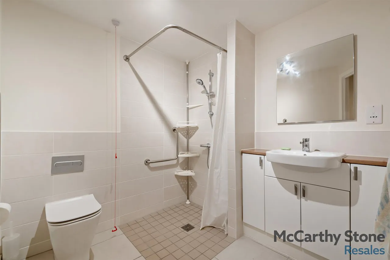 Lowry Way, Swindon, SN3, photo 7