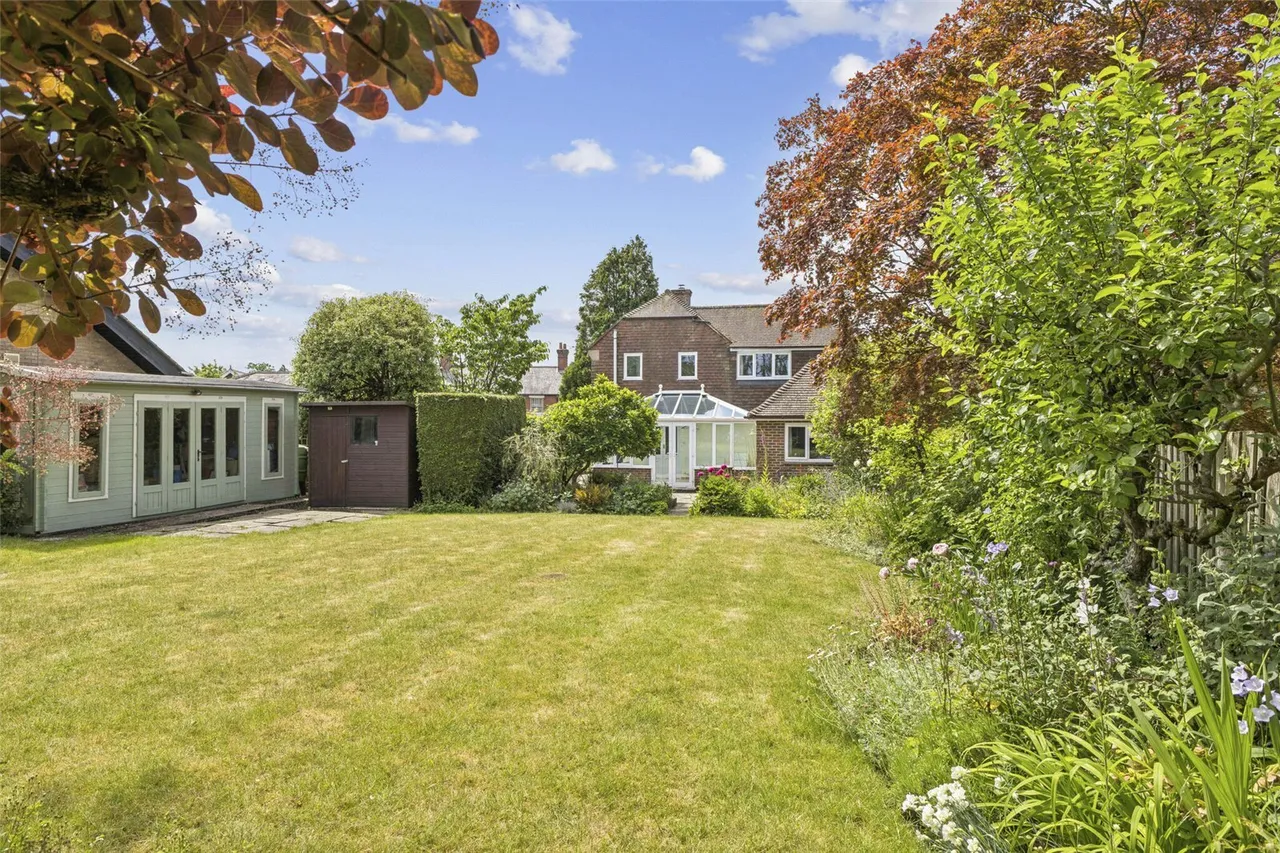Petersfield Road, Midhurst, GU29, photo 10