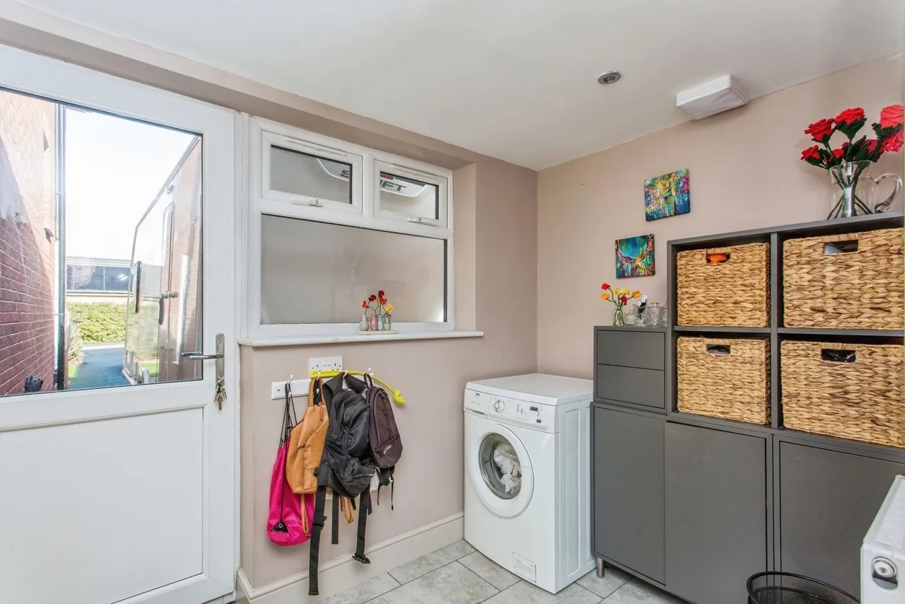 Thetford Drive, Leyland, PR25, photo 10