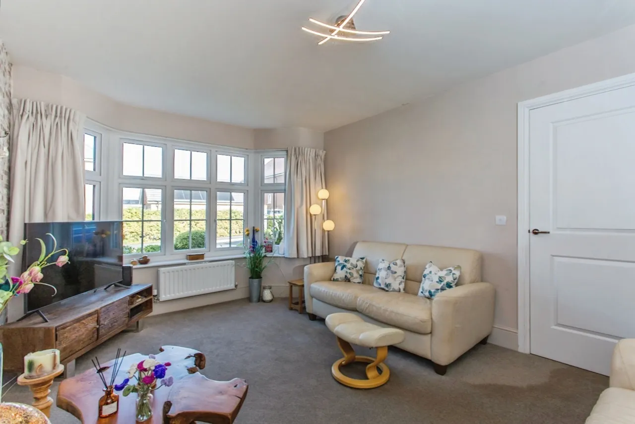 Thetford Drive, Leyland, PR25, photo 6