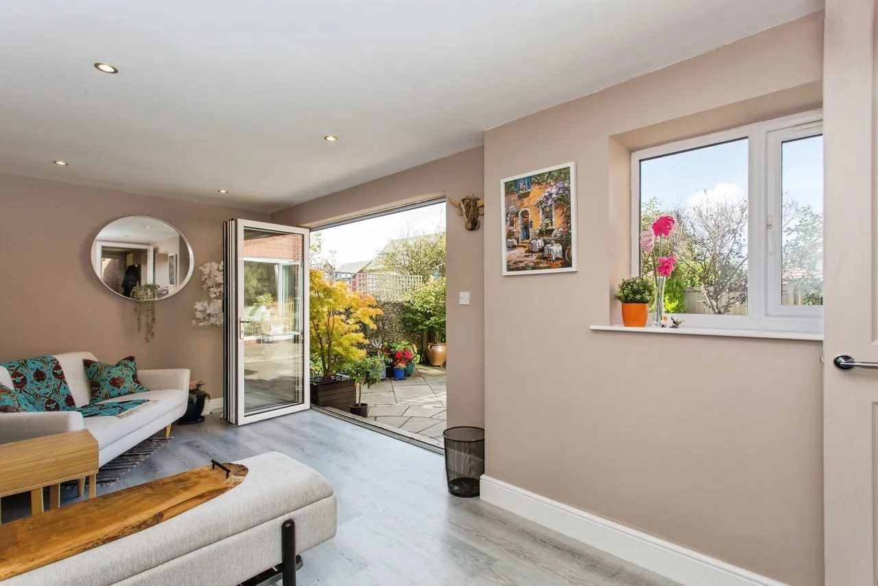 Thetford Drive, Leyland, PR25, photo 12