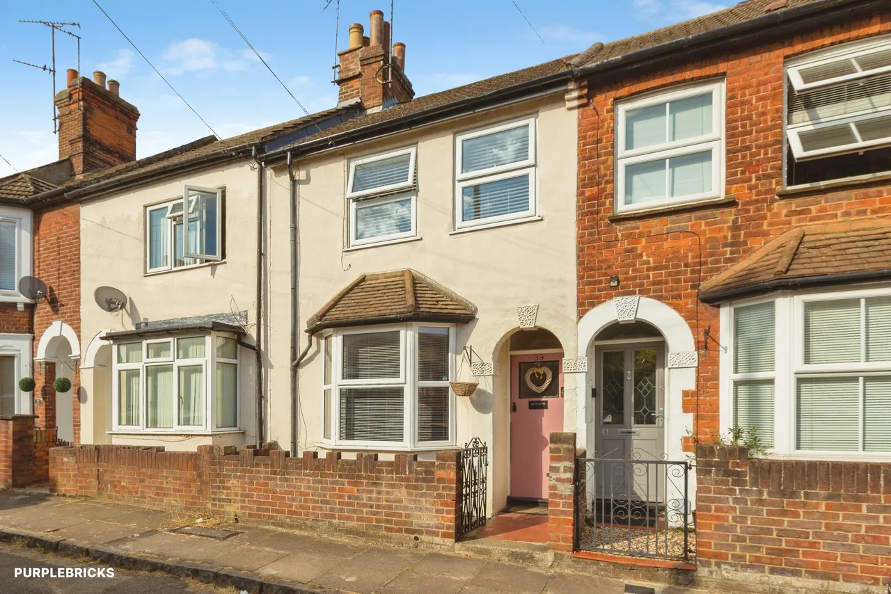 2 bed house for sale, Eastern Street, Aylesbury, HP20