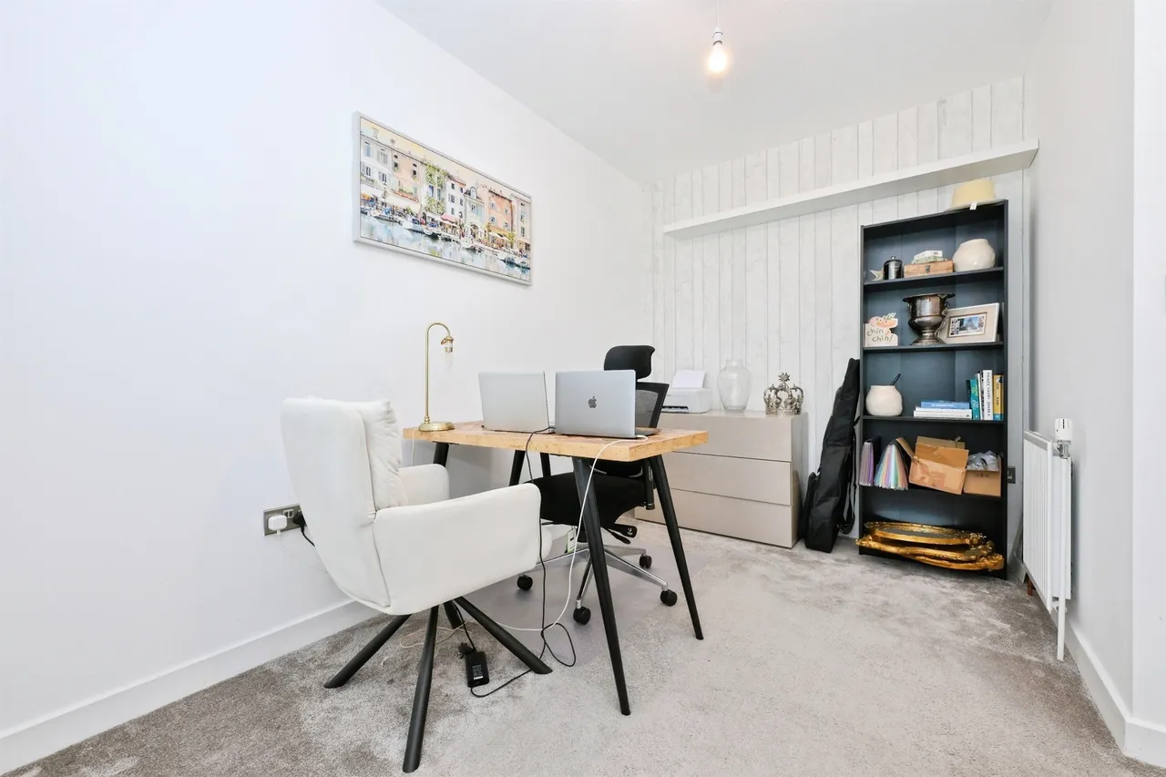 Cowper Close, Ware, SG12, photo 10