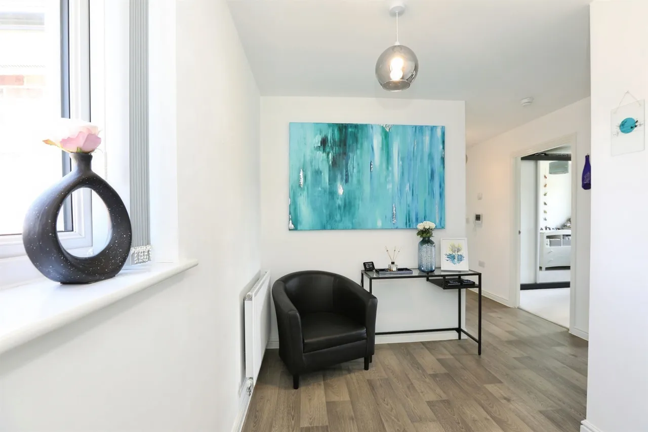 Icarus Avenue, Burgess Hill, RH15, photo 3