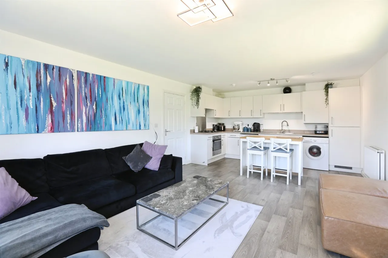 Icarus Avenue, Burgess Hill, RH15, photo 9