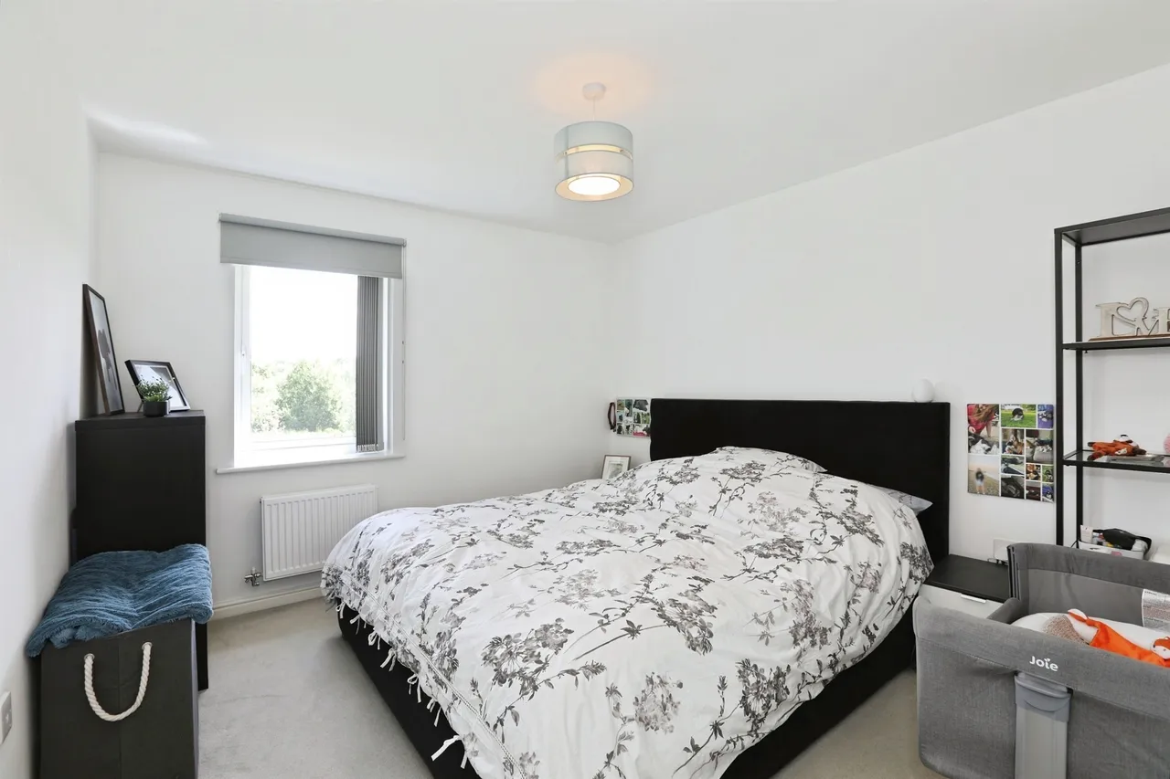 Icarus Avenue, Burgess Hill, RH15, photo 10