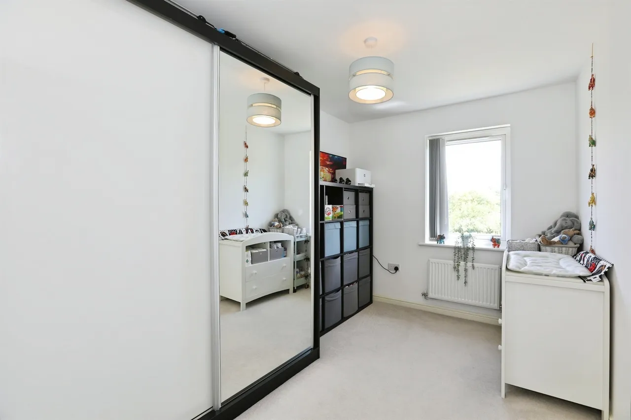 Icarus Avenue, Burgess Hill, RH15, photo 11