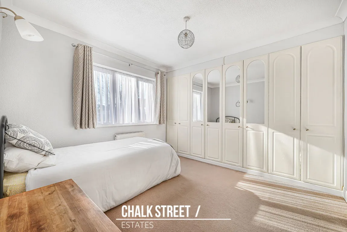 Slewins Lane, Hornchurch, RM11, photo 18