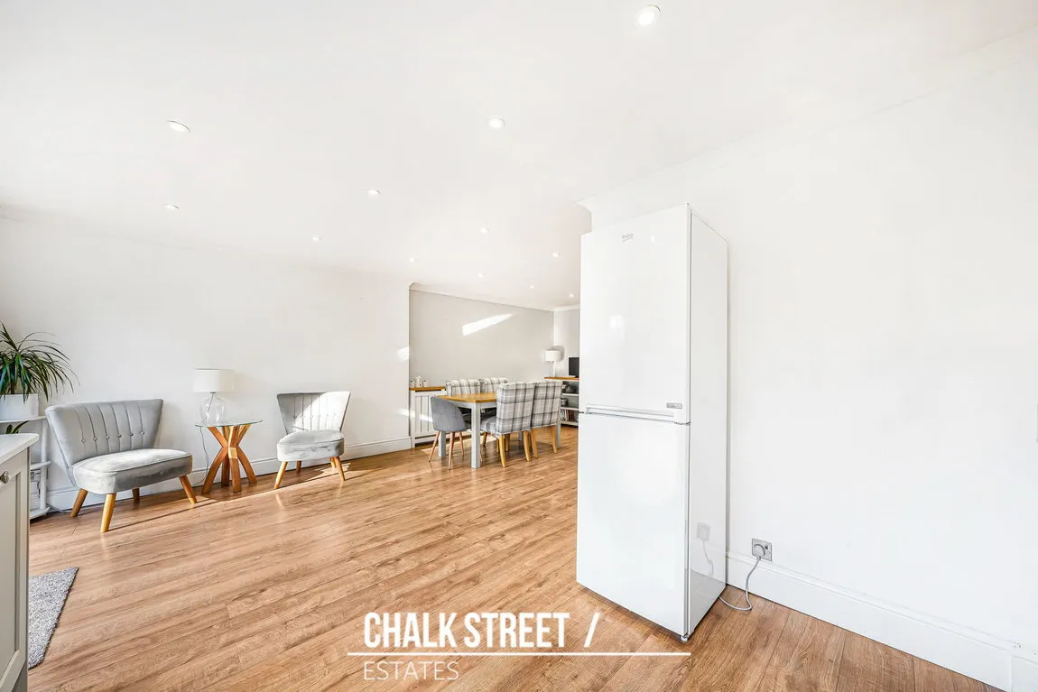 Slewins Lane, Hornchurch, RM11, photo 6