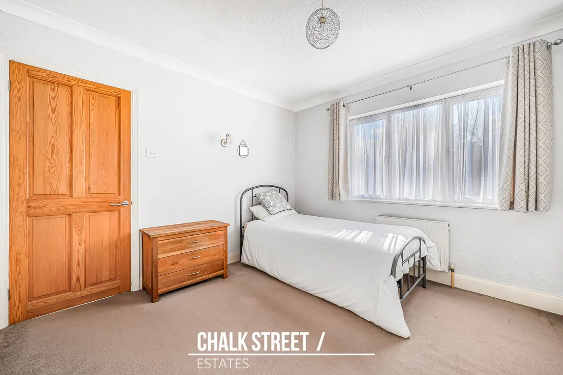 Slewins Lane, Hornchurch, RM11, photo 19