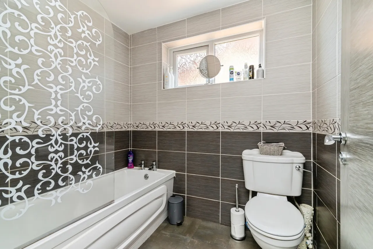 Newgate Close, Carlton, Nottingham, Nottinghamshire, NG4, photo 20