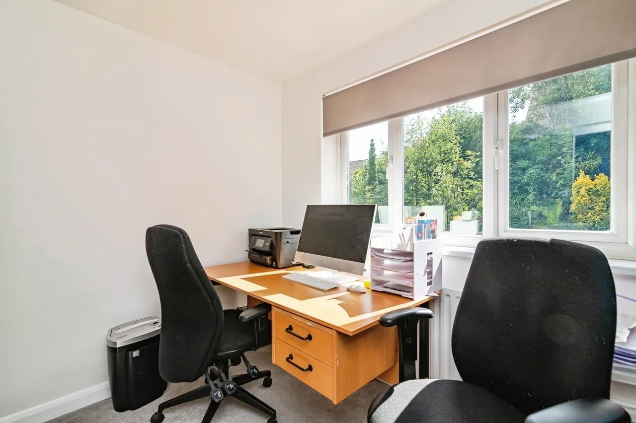 Newgate Close, Carlton, Nottingham, Nottinghamshire, NG4, photo 18