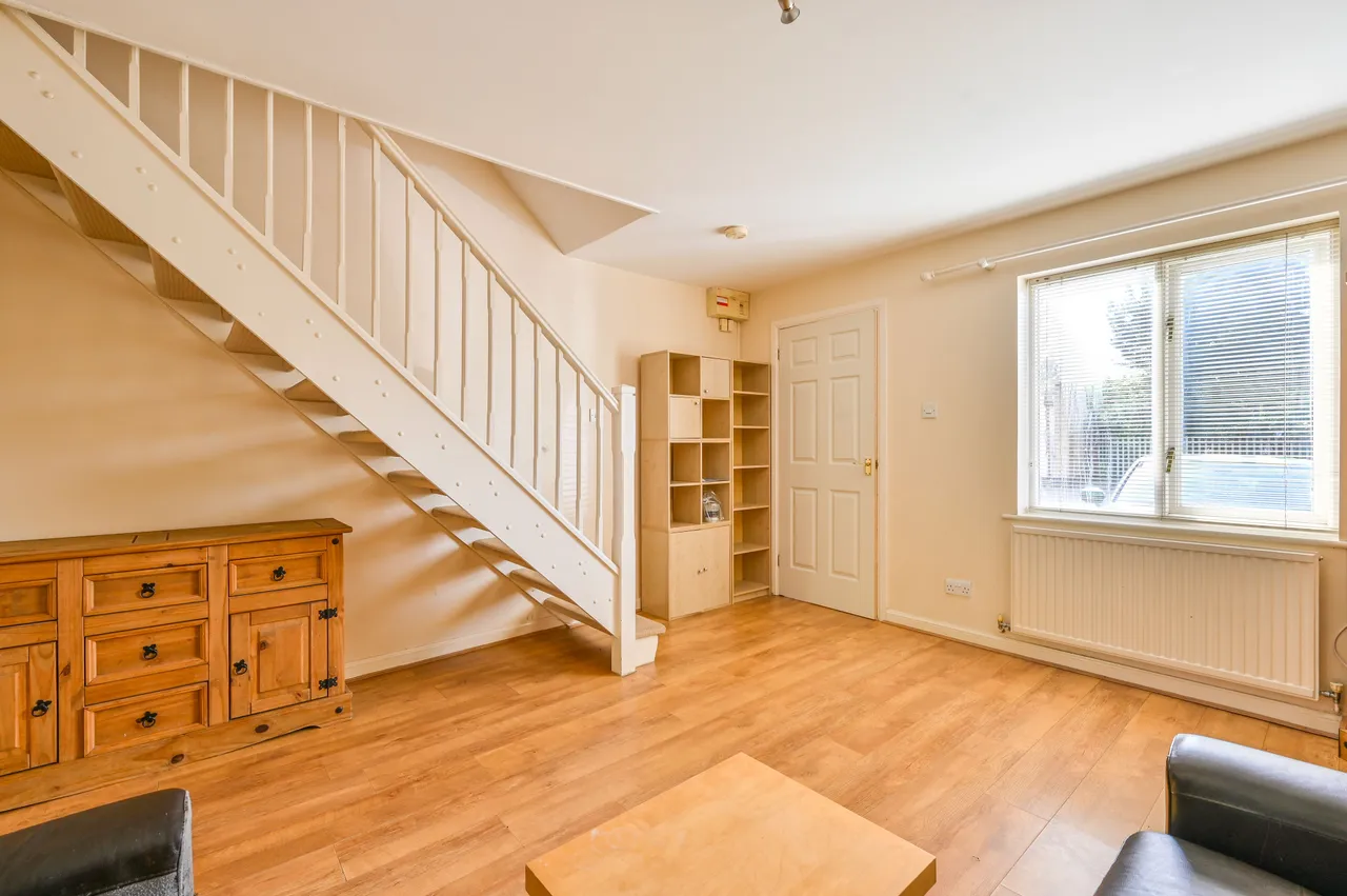 London, E16, photo 2
