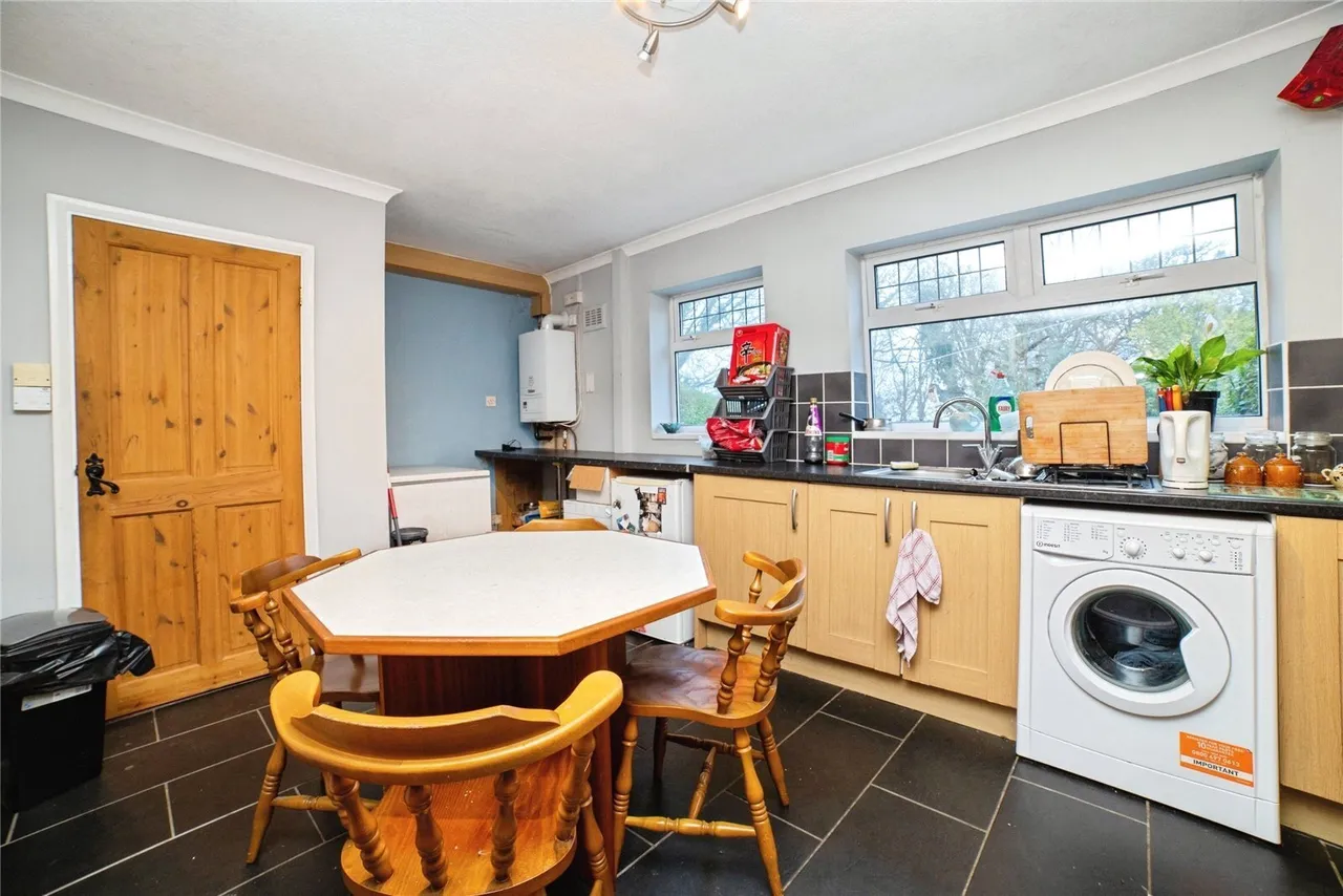 The Crescent, Sutton-in-Ashfield, NG17, photo 11