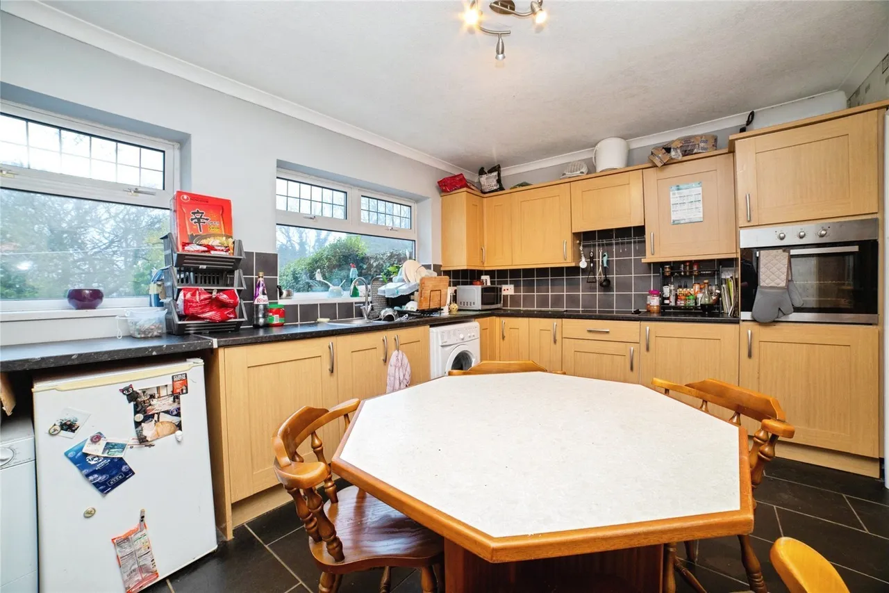 The Crescent, Sutton-in-Ashfield, NG17, photo 5