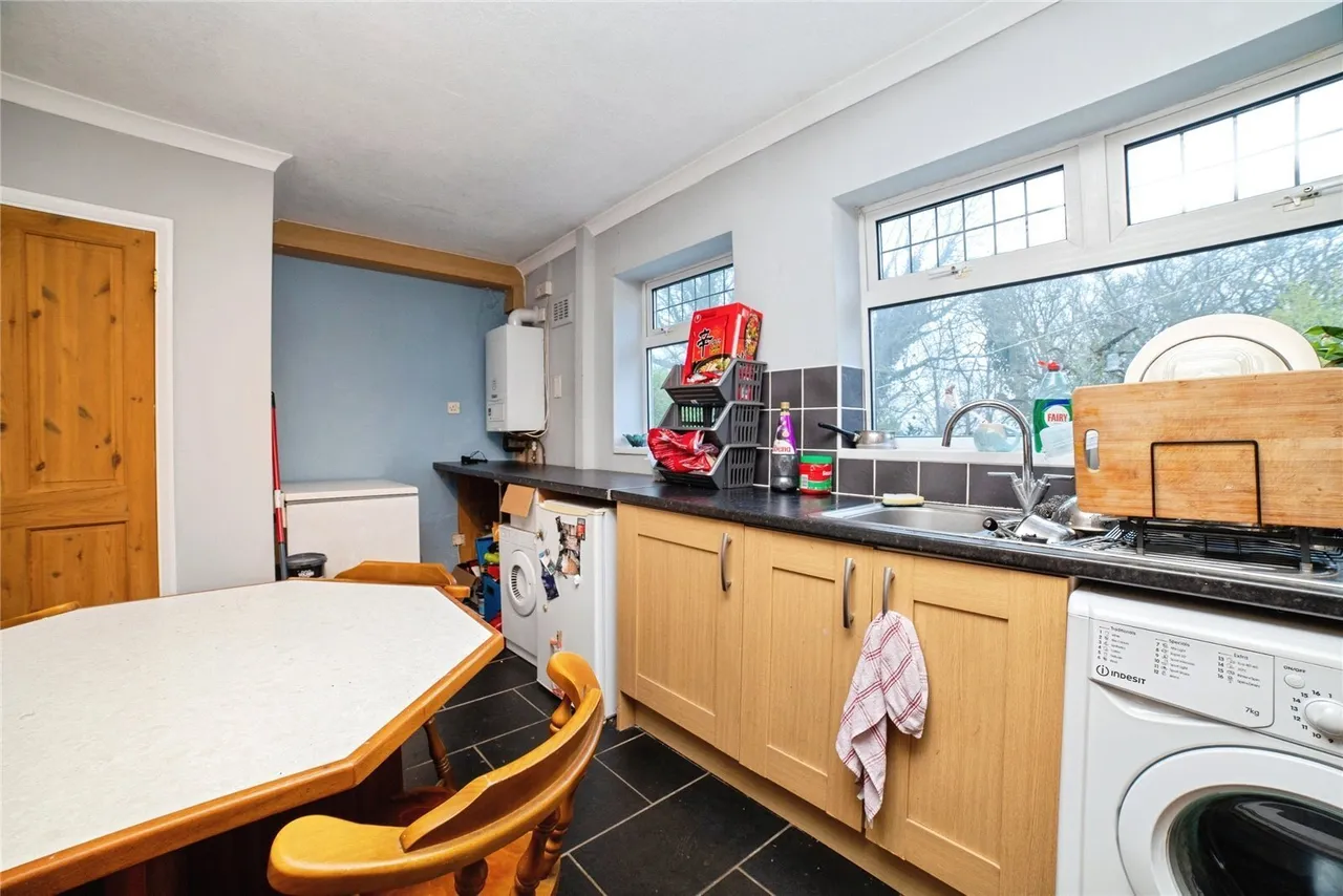 The Crescent, Sutton-in-Ashfield, NG17, photo 10
