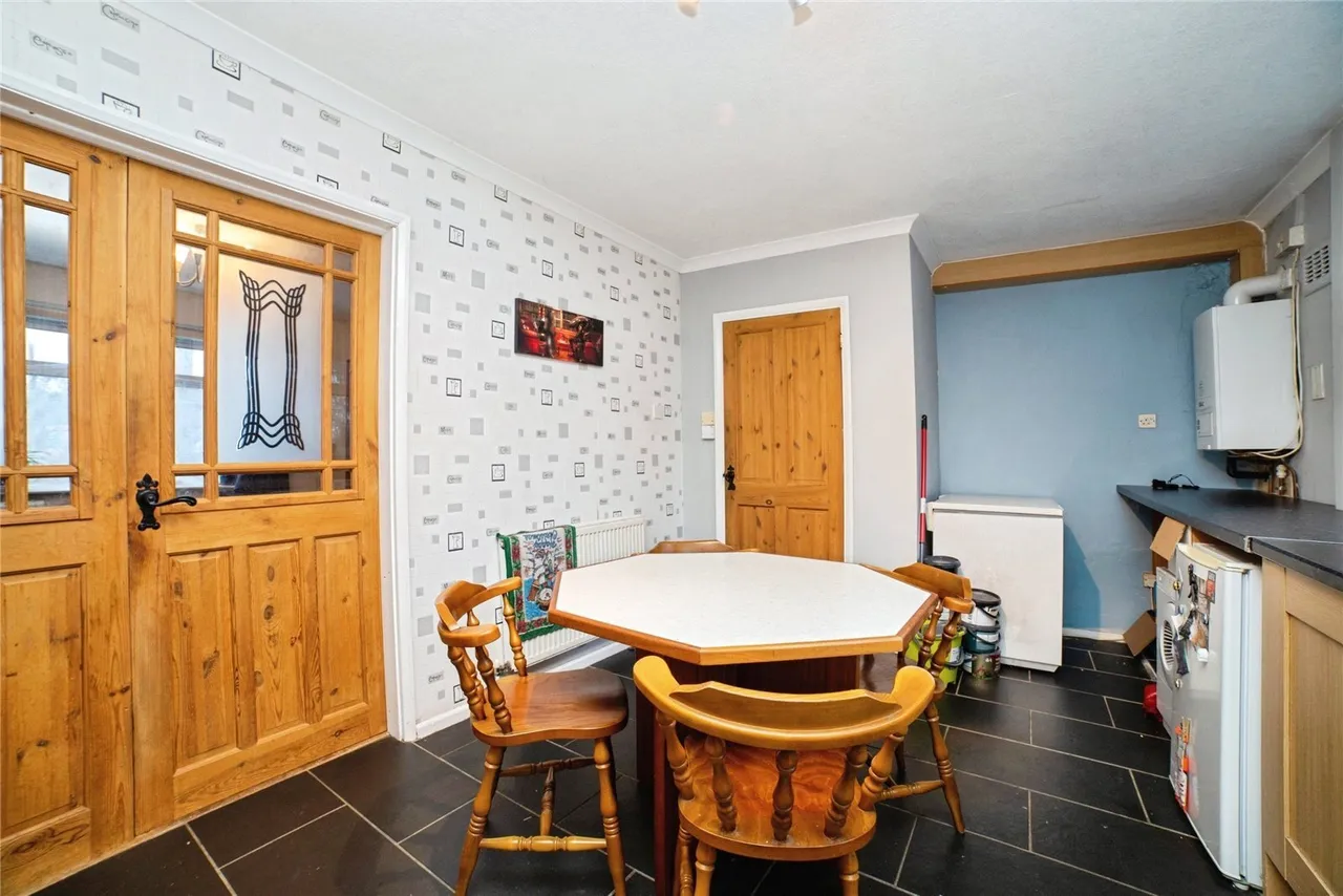 The Crescent, Sutton-in-Ashfield, NG17, photo 9