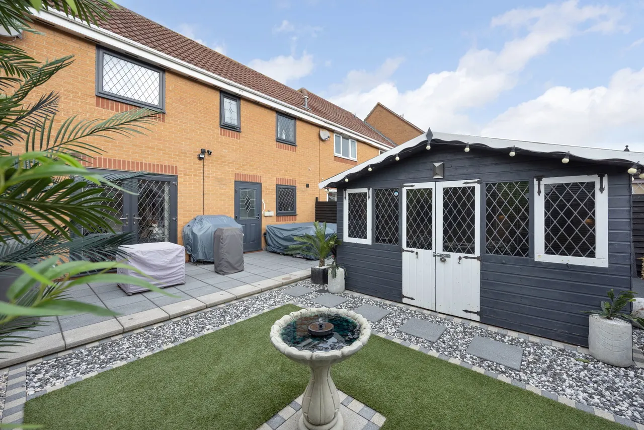 Burnet Close, Melksham, photo 18