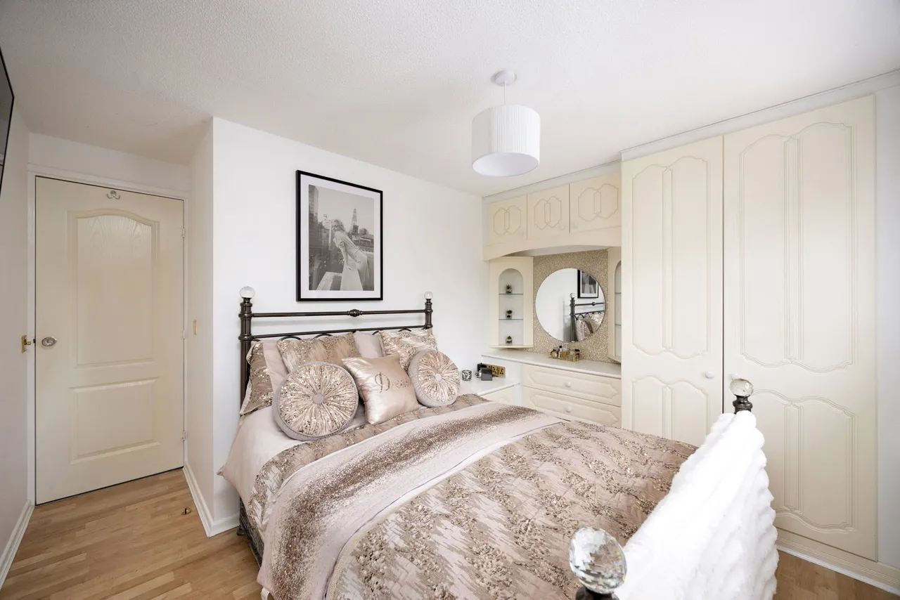 Burnet Close, Melksham, photo 12