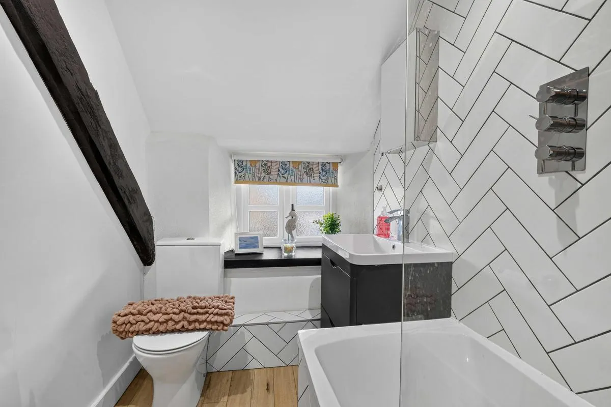 Chapel Road, Weldon, NN17, photo 31