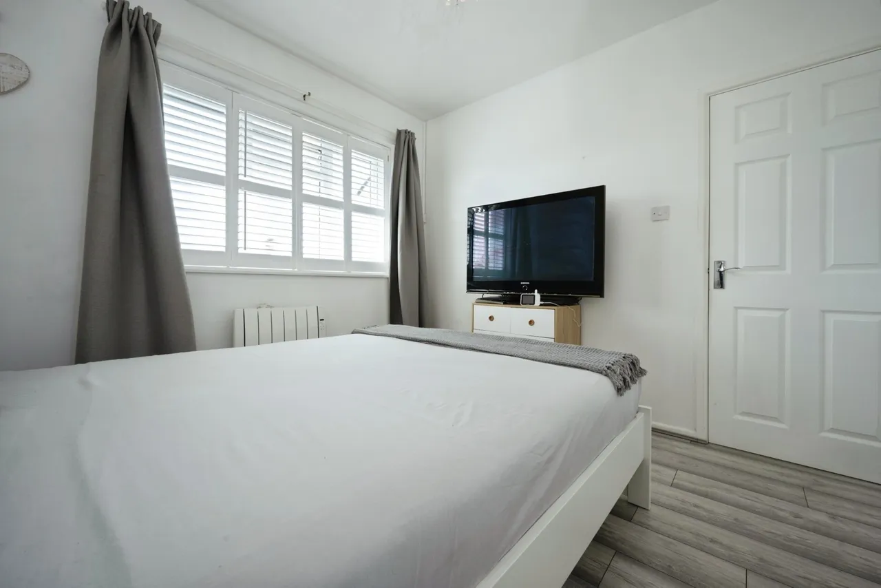 Shaldon Court, Bedford, Bedfordshire, MK40, photo 10