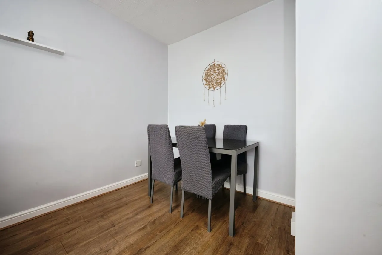 Shaldon Court, Bedford, Bedfordshire, MK40, photo 9