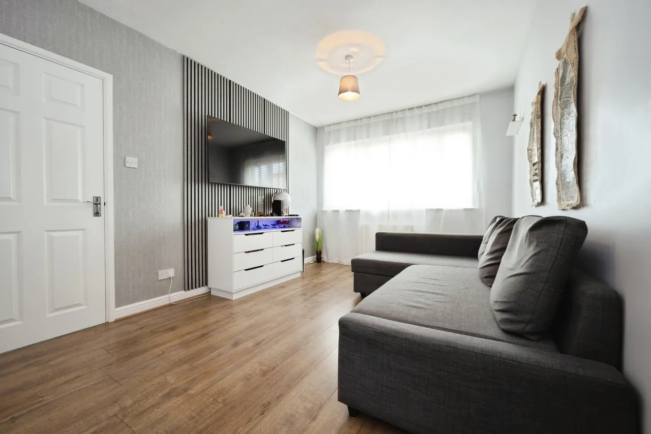 Shaldon Court, Bedford, Bedfordshire, MK40, photo 3