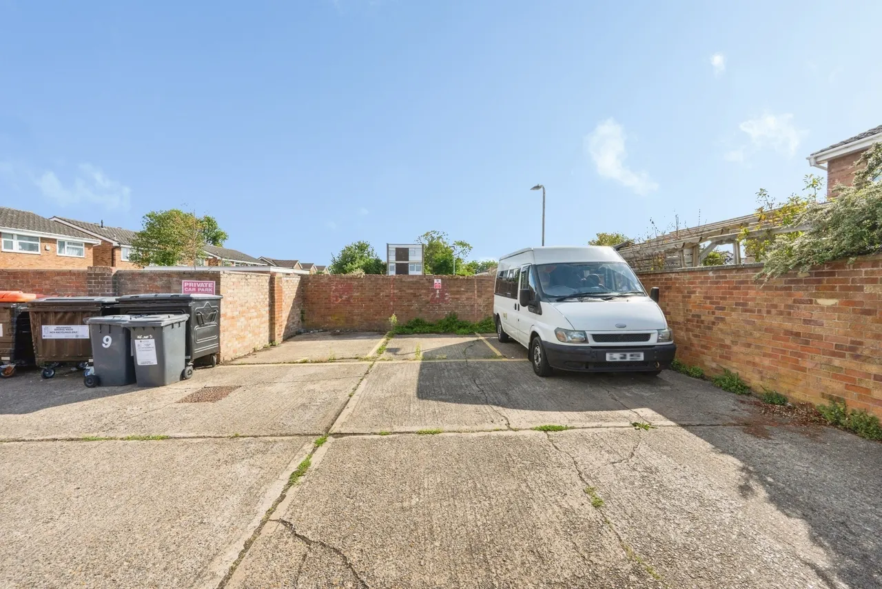 Shaldon Court, Bedford, Bedfordshire, MK40, photo 17