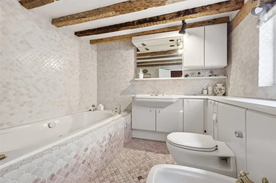 with 8 bedrooms in Bishop's Stortford, CM23, photo 20