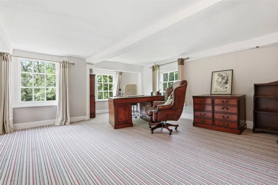 with 8 bedrooms in Bishop's Stortford, CM23, photo 10