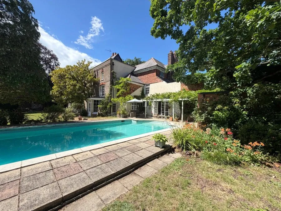 with 8 bedrooms in Bishop's Stortford, CM23, photo 30