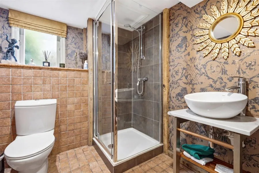 with 8 bedrooms in Bishop's Stortford, CM23, photo 17