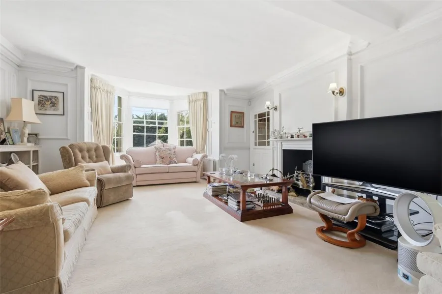 with 8 bedrooms in Bishop's Stortford, CM23, photo 8