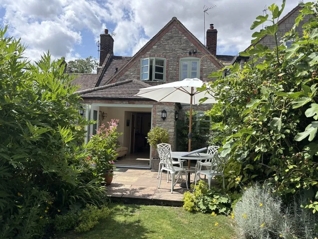 2 bed house for sale — Sheinton Street, Much Wenlock, Shropshire TF13 6HU