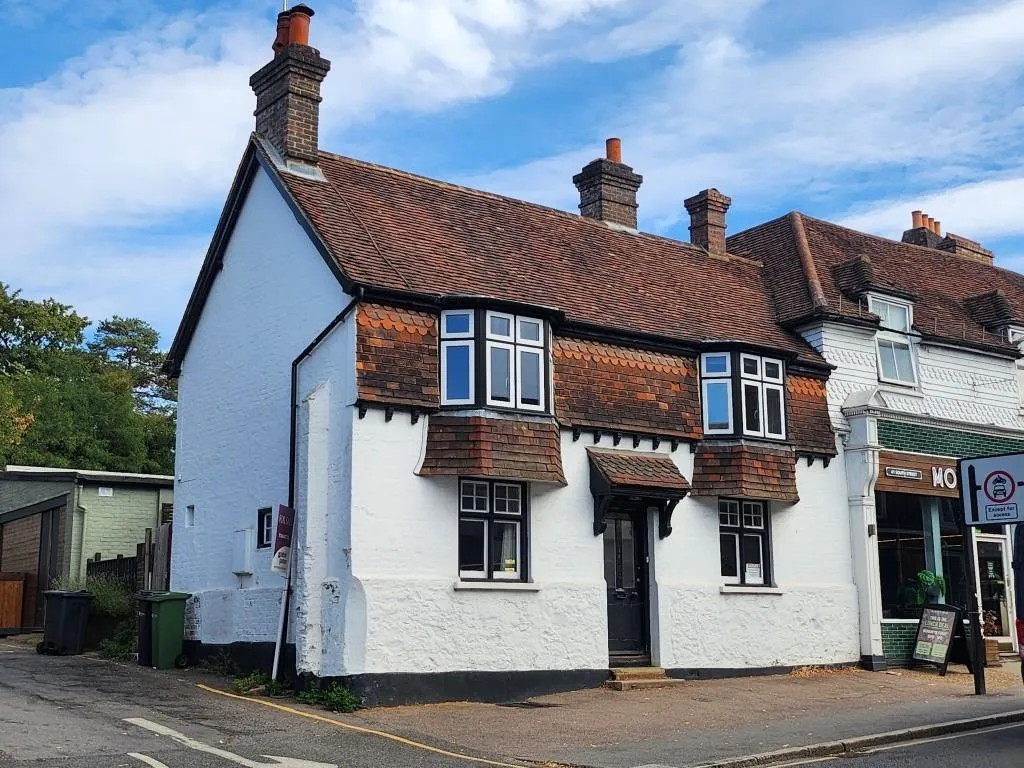 3 bed house for sale, South Street, Dorking, RH4