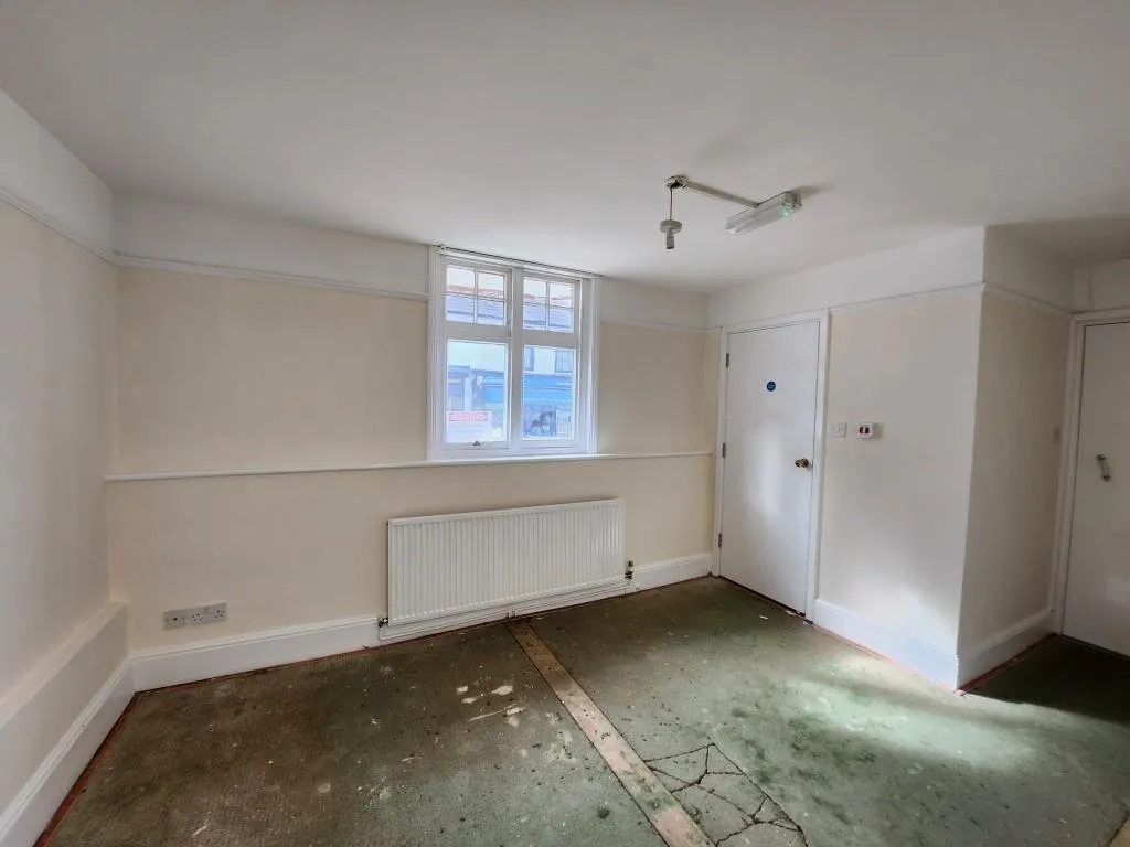 South Street, Dorking, RH4, photo 4