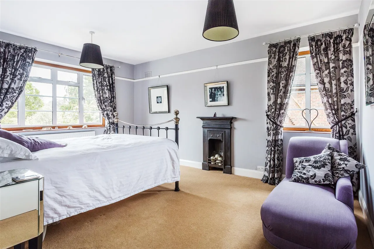 West Farm Avenue, Ashtead, KT21, photo 17