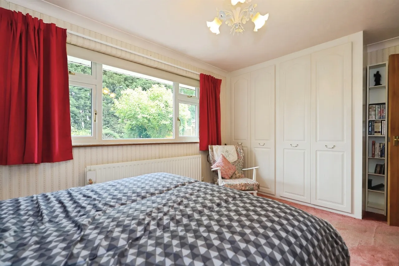 Elm Avenue, Bilston, WV14, photo 14