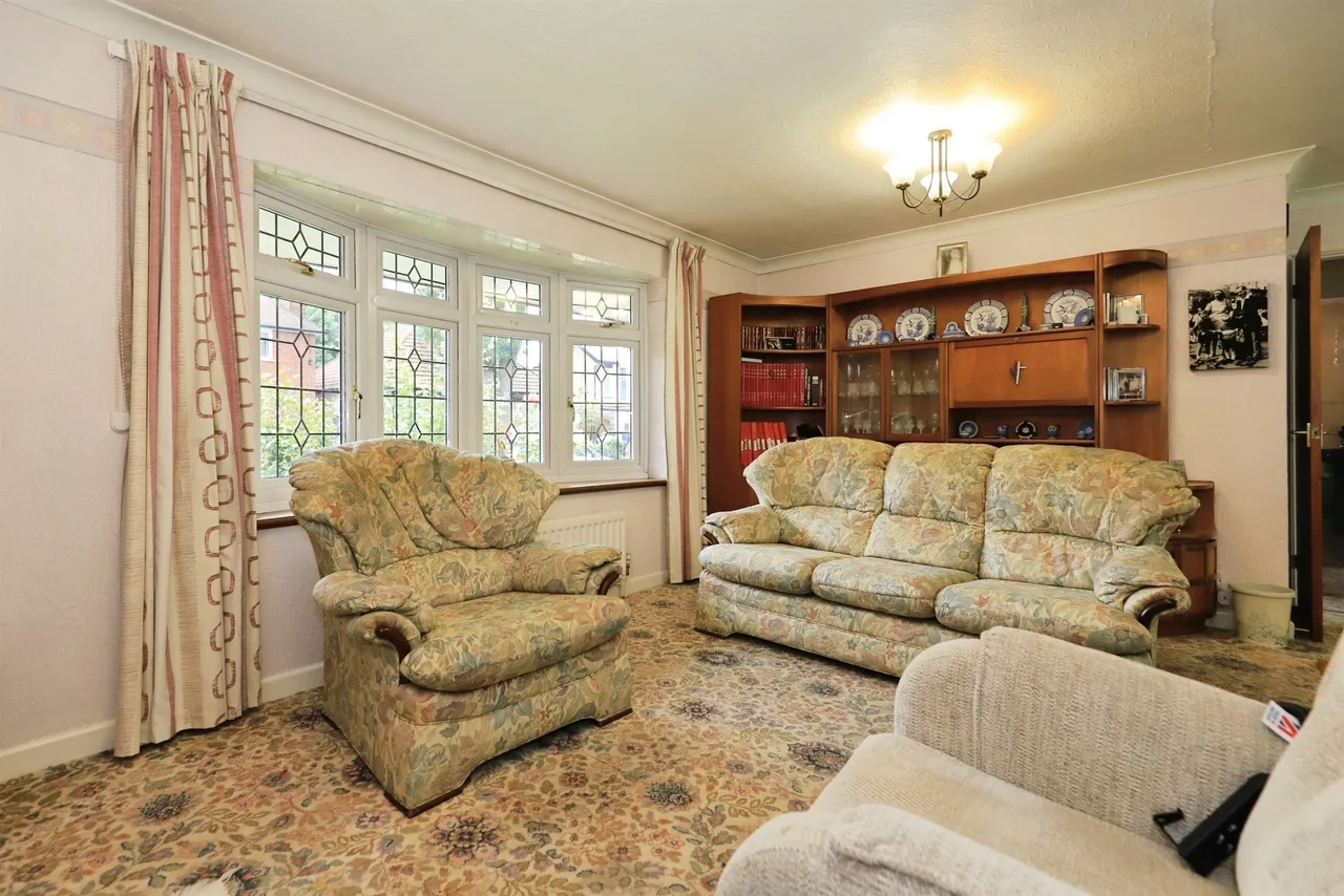 Elm Avenue, Bilston, WV14, photo 9