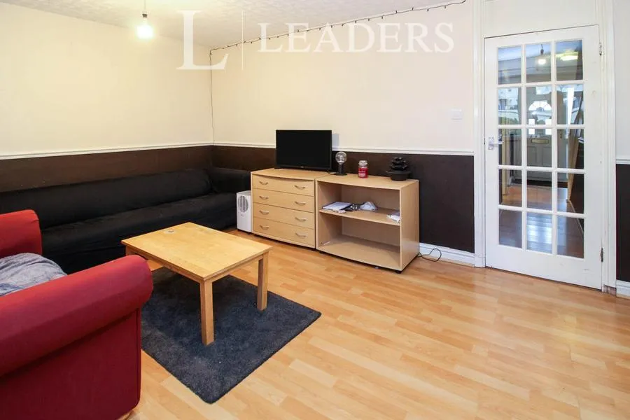 Kennedy Square, Leamington Spa, CV32, photo 2