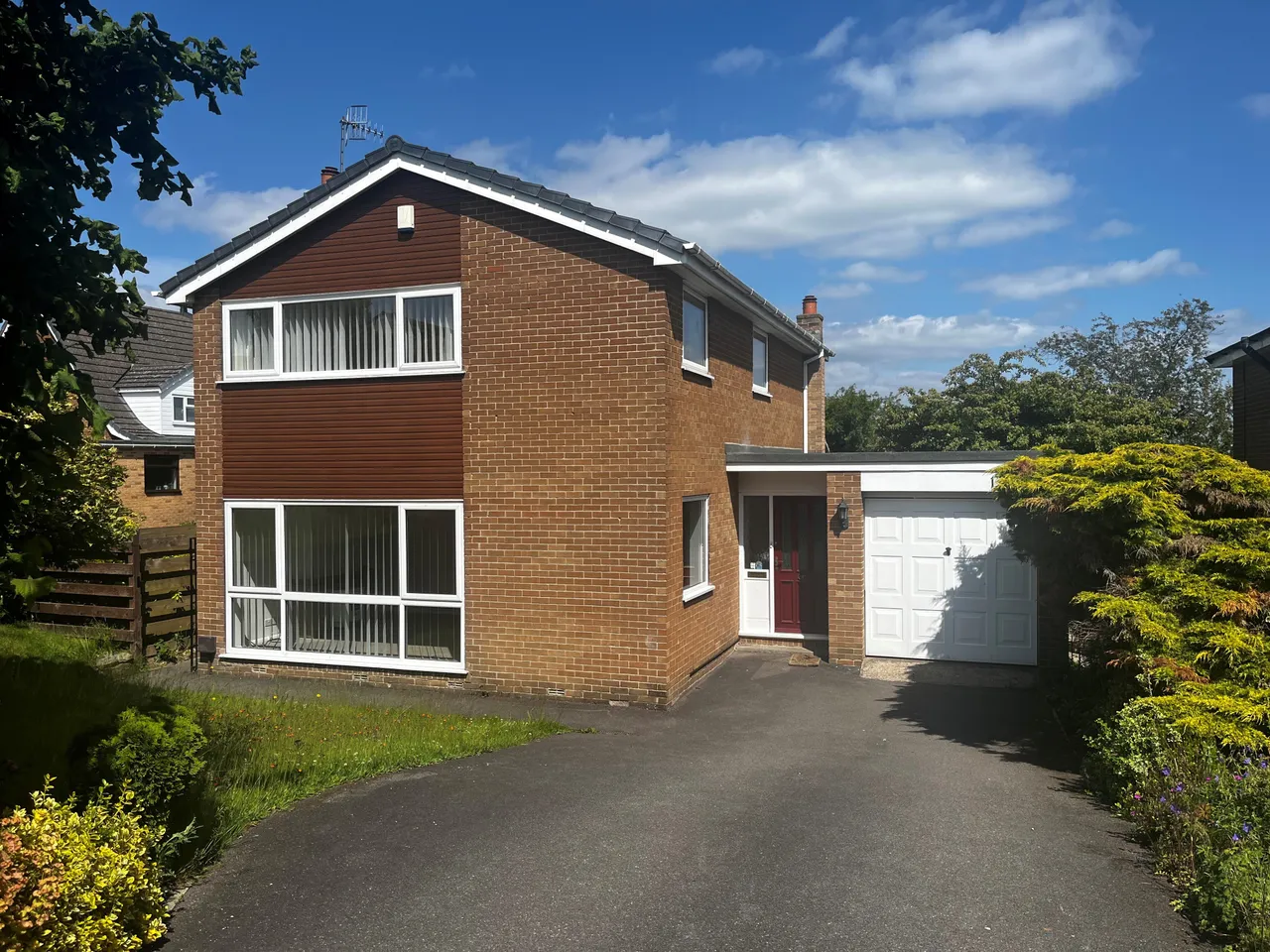 4 bed house to rent — Repton Place, Dronfield Woodhouse, S18