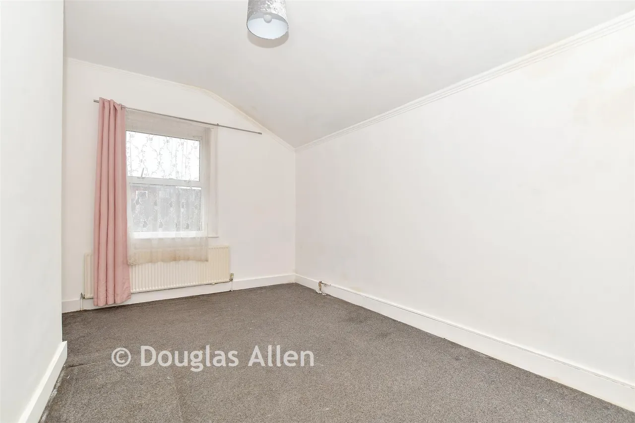 Halley Road, London, E12, photo 10
