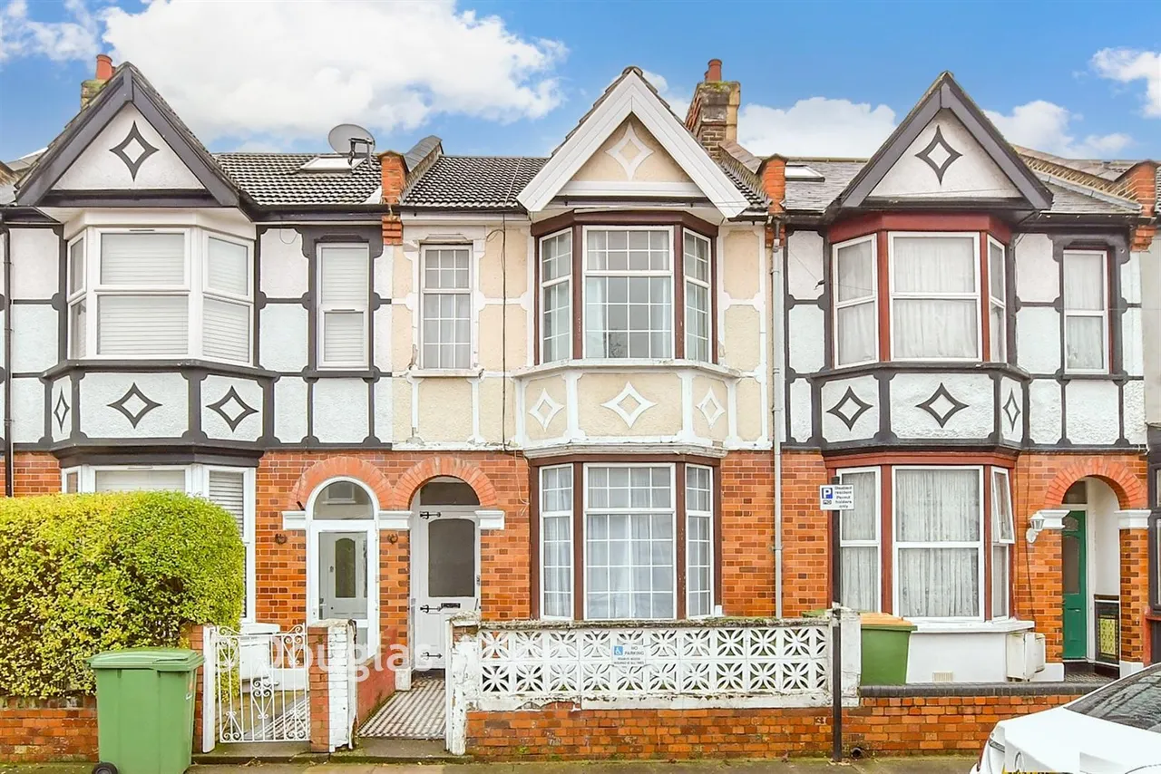 3 bed house for sale, Halley Road, London, E12